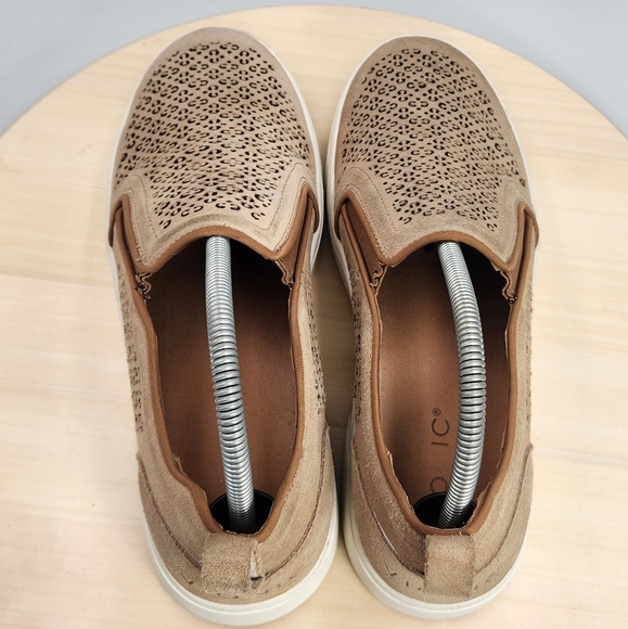 Vionic Womens Kimmie Perf Slip On Shoes sz 9 - Picture 3 of 15